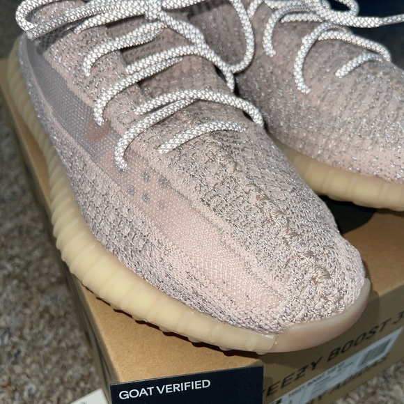 Yeezy Boost 350 V 2 Synth Reflective - Picture 8 of 16